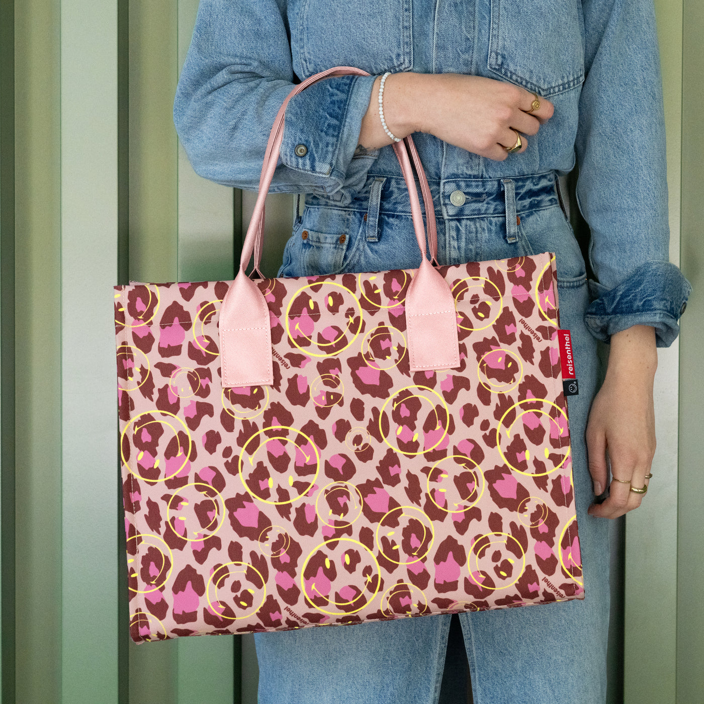 daily shopper smiley leo blush daily shopper Reisenthel