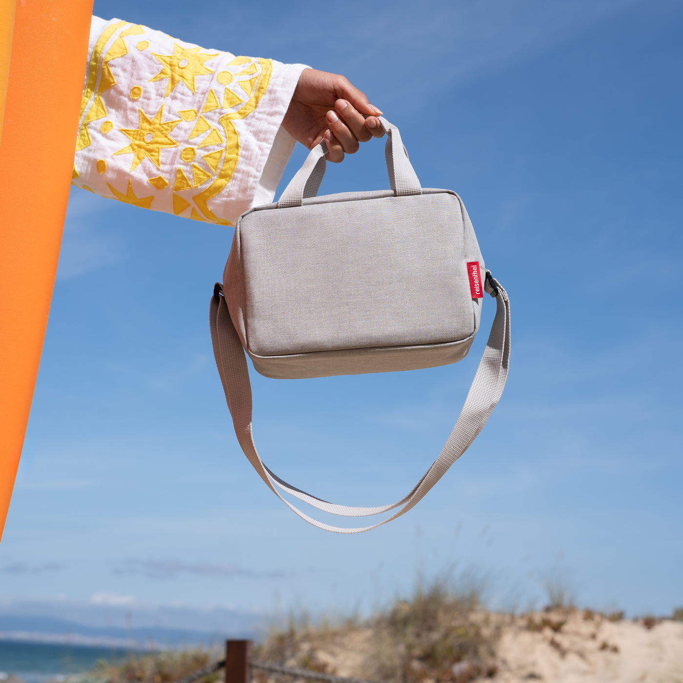 coolerbag to-go twist sky rose coolerbag to-go Reisenthel